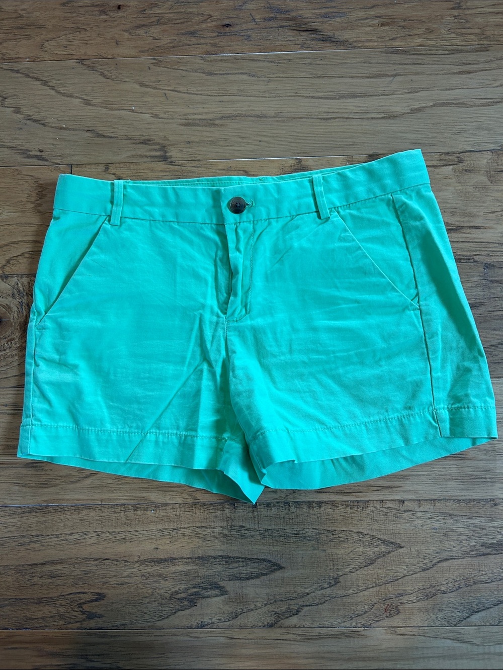 Women’s Cotton Blend Casual Shorts in Bright Green